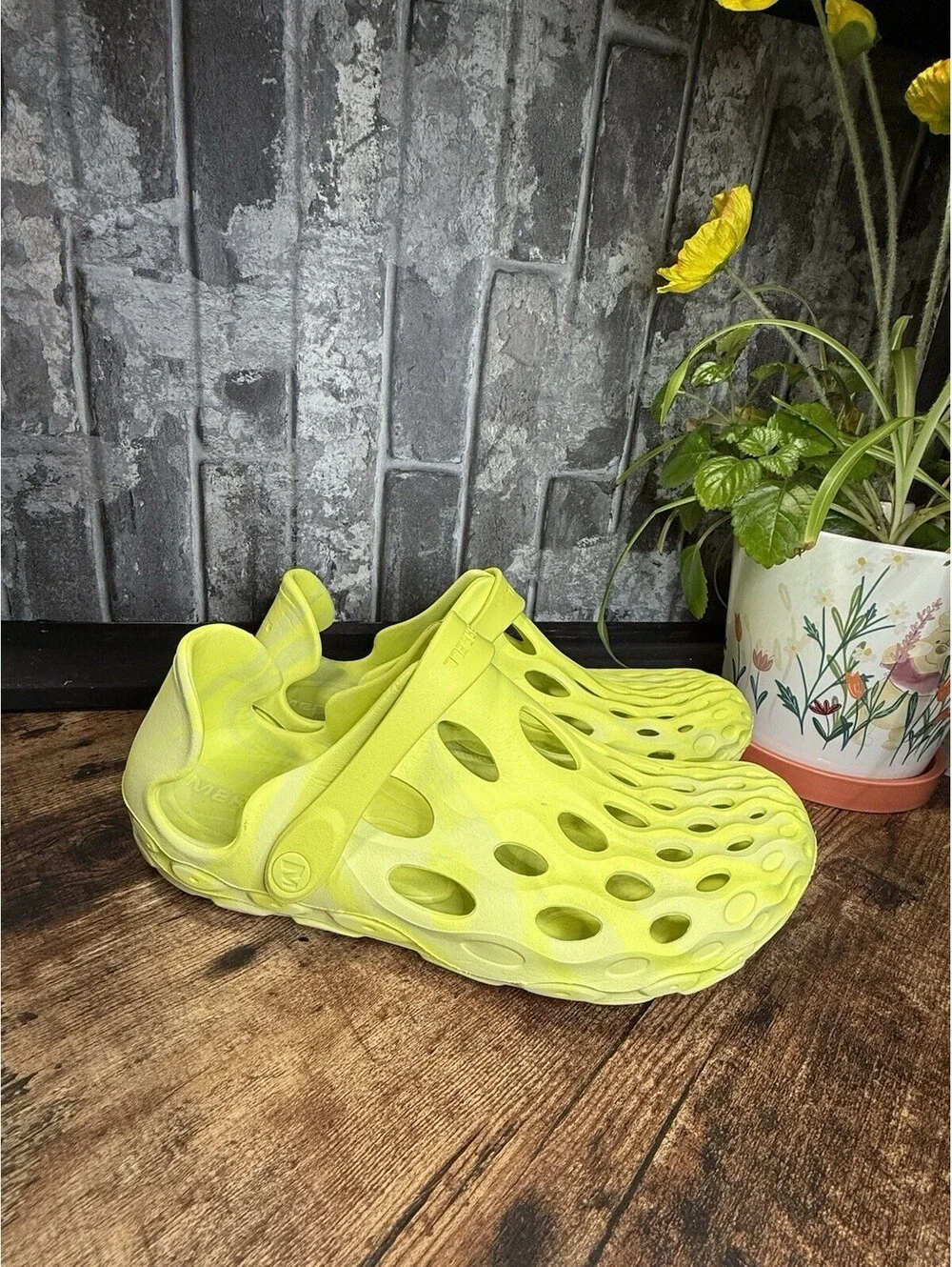 Merrell Green Slip-On Clog Sandals Mens US 8.5 Rubber Upper Logo